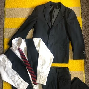 Like New Boy Navy Dress suit Sz 8